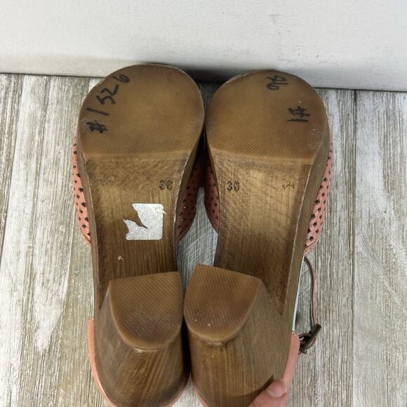 ERIC MICHAEL Womens 36 US 6-6.5 Dusty Pink Leather Heeled Mary Jane Clogs Shoes - Picture 10 of 11